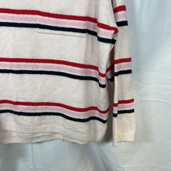 POPSUGAR SWEATER SIZE(XL) - Picture 2 of 9